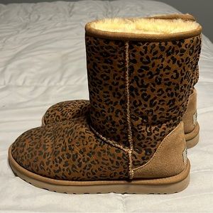 Leopard Classic Short Ugg Boots